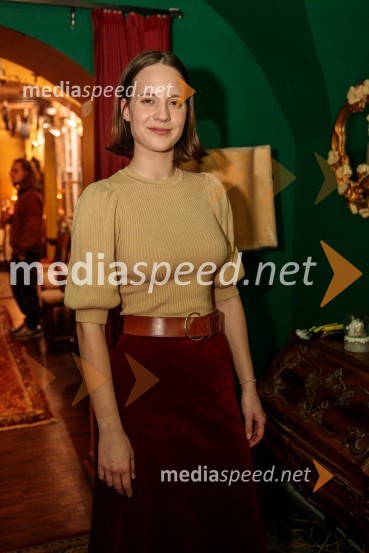  Alja Krhin, igralkaBalada o trobenti in oblaku, premiera v Mini teatru