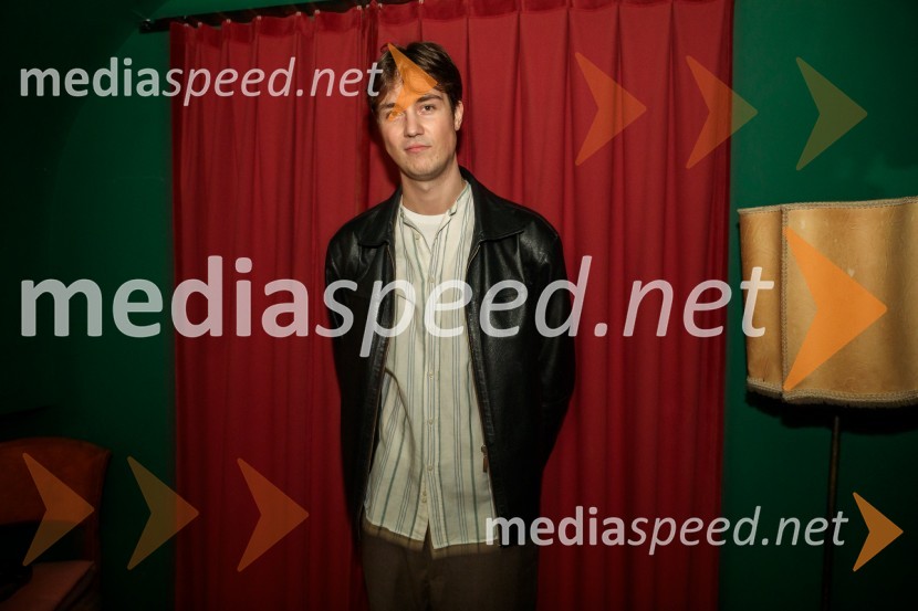  Žiga Hren, režiserBalada o trobenti in oblaku, premiera v Mini teatru