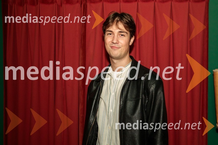  Žiga Hren, režiserBalada o trobenti in oblaku, premiera v Mini teatru