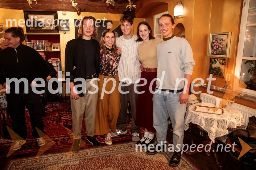  Marko Rafolt, igralec;  Neža Dvorščak, igralka;  Žiga Hren, režiser;  Alja Krhin, igralka;  Jure Šimonka, igralecBalada o trobenti in oblaku, premiera v Mini teatru