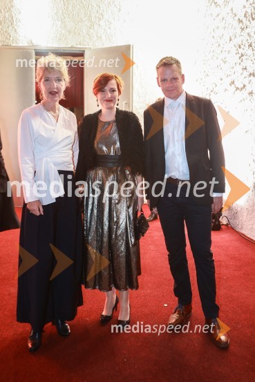  Vesna Jurca Tadel, ravnateljica SNG Drama Ljubljana; dr. Asta Vrečko, ministrica za kulturo;  Luka Nabergoj, pomočnik ravnateljice SNG Drama LjubljanaOtroci sonca, premiera v SNG Drama Ljubljana