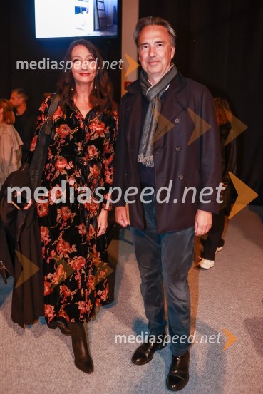  Vesna Milek, novinarka in publicistka;  Tomislav Čizmić, predsednik poslovodstva družbe, Telemach Slovenija d.o.o.Otroci sonca, premiera v SNG Drama Ljubljana