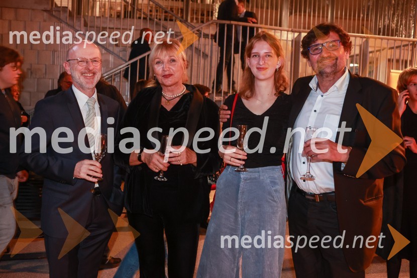  Boštjan Tadel;  ... ;  ... ;  ... Otroci sonca, premiera v SNG Drama Ljubljana