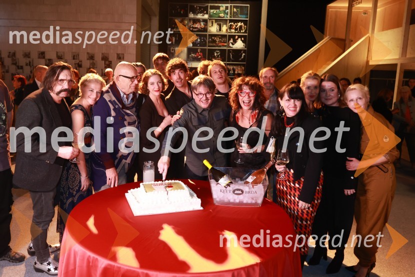  ... ;  ... ;  ... ;  ... ;  ... ;  Branko Šturbej, igralec;  ... ;  ... ;  ... ;  ... ;  ... ;  ... ;  ... Otroci sonca, premiera v SNG Drama Ljubljana