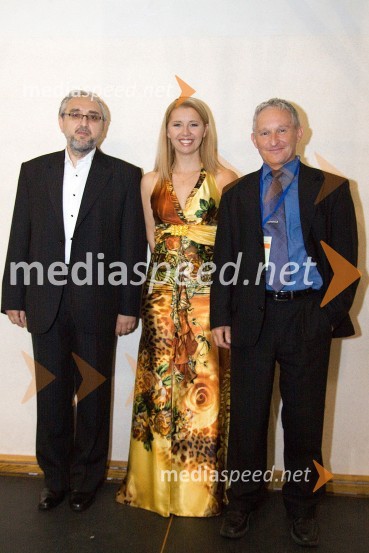 Zoran Mulić, dirigent Tamburaškega orkestra iz Subotice, Darja Štravs Tisu, pevka skupine Dežur, fotografinja in radijska moderatorka in Damir Zajec, vodja strokovne komisijeEtnokostel 2009, festival etno glasbe