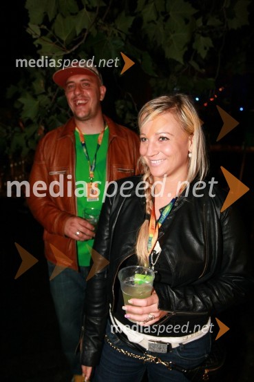 6 Pack Čukur, raper in Nika Marolt, organizatorka zabavnega programa v igralniško-zabaviščnem centru Mond17. Festival Lent 2009, otvoritveni vikend