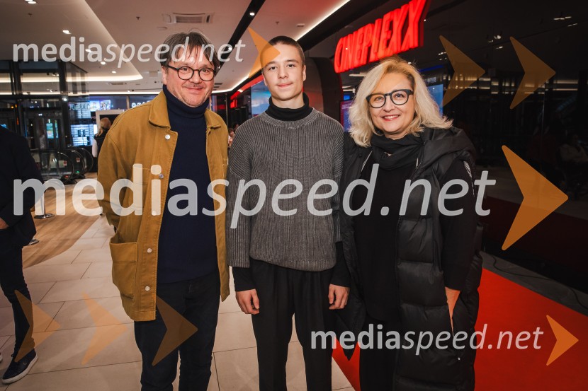  Branko Šturbej, igralec;  Svit Šturbej;  Nataša Barbara Gračner, režiserka in igralkaTartinijev ključ, velika premiera v Cineplexx Ljubljana
