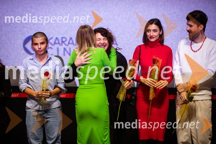  ... ;  Tanja Ribič, igralka;  Irena Kožuh;  Zala Djurić, igralka;  Tomaž Mihelič - Marlenna, član skupine SestreTartinijev ključ, velika premiera v Cineplexx Ljubljana