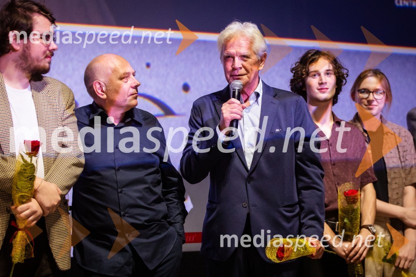  Žiga Žvižej, glasbena skupina LPS;  ... ;  Roman Kukovič, pisatelj, novinar, publicist in režiser;  Gašper Hlupič, glasbena skupina LPS;  Zala Velenšek, glasbena skupina LPSTartinijev ključ, velika premiera v Cineplexx Ljubljana