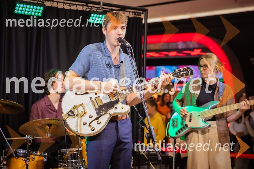  Gašper Hlupič, glasbena skupina LPS;  Filip Vidušin, glasbena skupina LPS;  Zala Velenšek, glasbena skupina LPSTartinijev ključ, velika premiera v Cineplexx Ljubljana