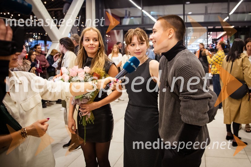  Ella Lapajne, igralka;  Maks Kerševan, igralka;  Svit ŠturbejTartinijev ključ, velika premiera v Cineplexx Ljubljana