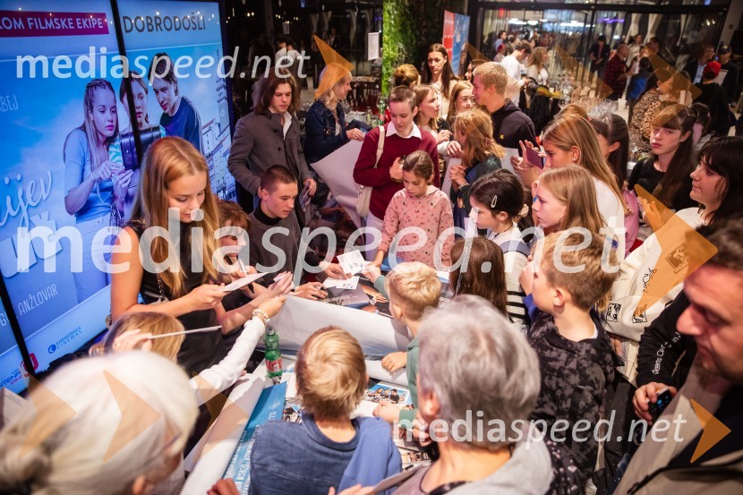  Ella Lapajne, igralkaTartinijev ključ, velika premiera v Cineplexx Ljubljana