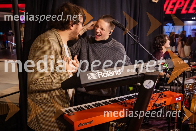  Žiga Žvižej, glasbena skupina LPS;  Svit ŠturbejTartinijev ključ, velika premiera v Cineplexx Ljubljana