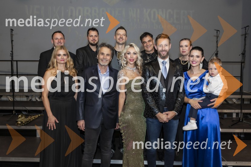  ... ;  ... ;  ... ;  ... ;  ... ;  Ajda Bezenšek, strokovna direktorica izobraževalnih programov v Eksena;  ... ;  Gregor Bezenšek, glasbenik, Soulgreg artist, društvo Viljem Julijan, kandidat na predsedniških volitvah 2022;  ... ;  Nina  Bezenšek, društvo Viljem Julijan;  Julijan Valentin BezenšekVeliki dobrodelni koncert VILJEM JULIJAN 2024