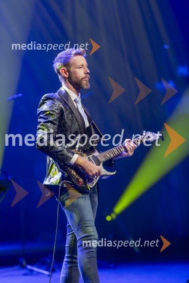  Gregor Bezenšek, glasbenik, Soulgreg artist, društvo Viljem Julijan, kandidat na predsedniških volitvah 2022Veliki dobrodelni koncert VILJEM JULIJAN 2024