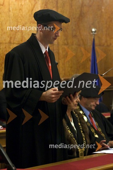 Prof. dr. Stanislav Gobec, dekan Fakultete za farmacijoPromocija doktorjev znanosti Univerze v Ljubljani, 30. junij 2009