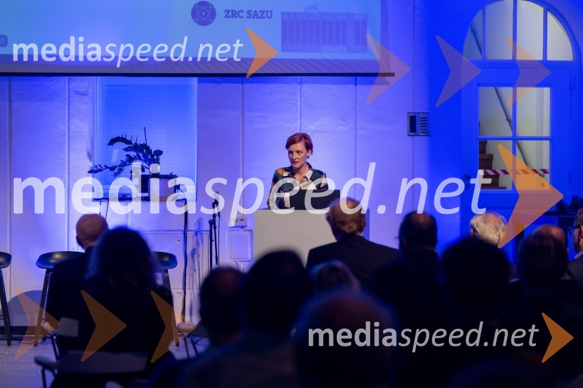 dr. Asta Vrečko, ministrica za kulturoUstanova patra Stanislava Škrabca podelila štipendije 21. generaciji svojih štipendistov