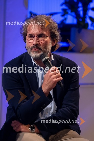  Marko Pokorn, pediater, infektologUstanova patra Stanislava Škrabca podelila štipendije 21. generaciji svojih štipendistov