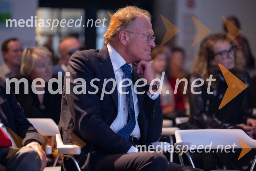  Janez  Škrabec, direktor Riko d.o.o.Ustanova patra Stanislava Škrabca podelila štipendije 21. generaciji svojih štipendistov