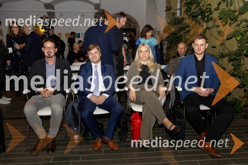  Rok Kuntner,  doktorski študent primerjalnega indoevropskega jezikoslovja na Katedri za  primerjalno jezikoslovje na Oddelka za stare jezike in kulture Univerze v Würzburgu;  Nejc Robida, doktorski študent Oddelka za slovenistiko Filozofske fakultete Univerze v Ljubljani;  Pia Rednak, doktorska študentka na programu Primerjalni študij idej in kultur na Podiplomski šoli ZRC SAZU;  Blaž Šoba,  magistrski študent primerjalnega slovanskega jezikoslovja in primerjalne književnosti in literarne teorije na Filozofski fakulteti Univerze v LjubljaniUstanova patra Stanislava Škrabca podelila štipendije 21. generaciji svojih štipendistov