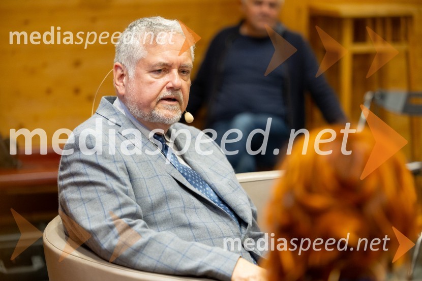  Joe Valenčič, bivši dopisnik RTV SlovenijaIskrivo v živo: Joe Valenčič v pogovoru z Edvardom Žitnikom