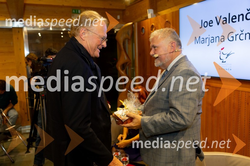  Janez  Škrabec, direktor Riko d.o.o.;  Joe Valenčič, bivši dopisnik RTV SlovenijaIskrivo v živo: Joe Valenčič v pogovoru z Edvardom Žitnikom