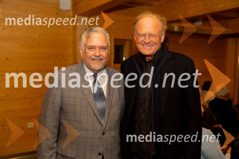  Joe Valenčič, bivši dopisnik RTV Slovenija;  Janez  Škrabec, direktor Riko d.o.o.Iskrivo v živo: Joe Valenčič v pogovoru z Edvardom Žitnikom