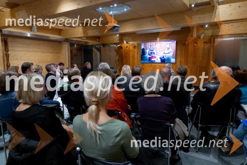 Iskrivo v živo: Joe Valenčič v pogovoru z Edvardom Žitnikom