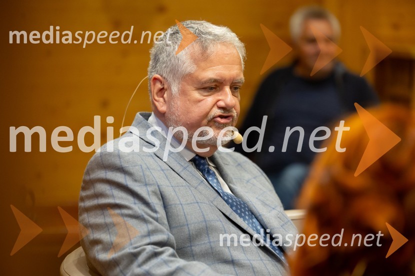  Joe Valenčič, bivši dopisnik RTV SlovenijaIskrivo v živo: Joe Valenčič v pogovoru z Edvardom Žitnikom