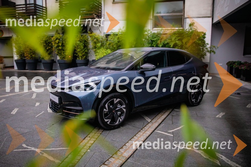 Prvi električni CUPRA SUV Tavascan 2024