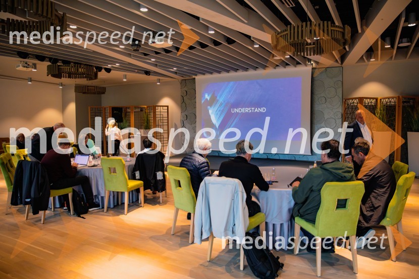 Prvi električni CUPRA SUV Tavascan 2024