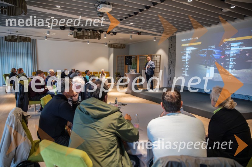 Prvi električni CUPRA SUV Tavascan 2024