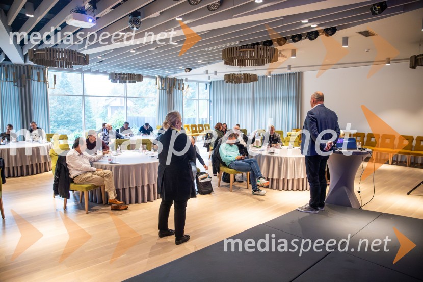 Prvi električni CUPRA SUV Tavascan 2024