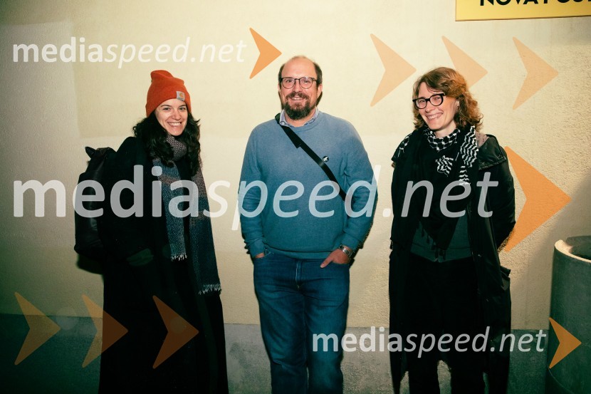  ... ;  Gašper Tesner, inspicient, Slovensko mladinsko gledališče;  Urška Brodar, dramaturginja, Slovensko mladinsko gledališčeKot jabolko sladko, visoko na veji, premiera v SMG Ljubljana