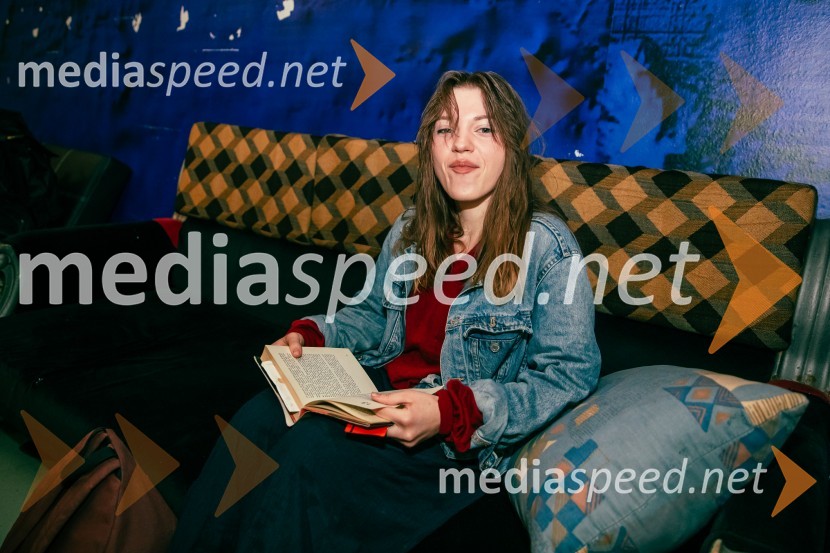 Kot jabolko sladko, visoko na veji, premiera v SMG Ljubljana