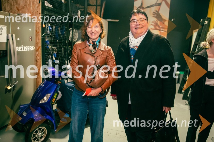  ... ;  Anita Jakuš, Zbornica kmetijskih in živilskih podjetijKot jabolko sladko, visoko na veji, premiera v SMG Ljubljana