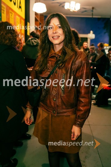 Kot jabolko sladko, visoko na veji, premiera v SMG Ljubljana