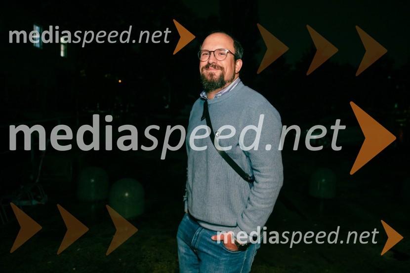  Gašper Tesner, inspicient, Slovensko mladinsko gledališčeKot jabolko sladko, visoko na veji, premiera v SMG Ljubljana