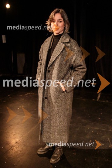  Pia Prezelj, pisateljica, prevajalka in novinarkaKot jabolko sladko, visoko na veji, premiera v SMG Ljubljana