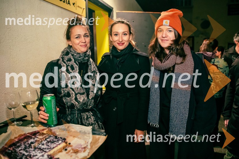  Katarina Stegnar, igralka;  Gaja Višnar, igralka;  ... Kot jabolko sladko, visoko na veji, premiera v SMG Ljubljana