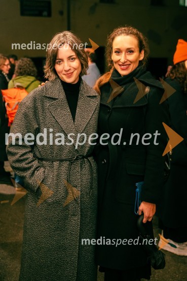  Pia Prezelj, pisateljica, prevajalka in novinarka;  Gaja Višnar, igralkaKot jabolko sladko, visoko na veji, premiera v SMG Ljubljana