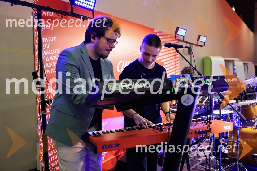  Žiga Žvižej, glasbena skupina LPS;  Svit ŠturbejTartinijev ključ, premiera mladinskega filma v Cineplexx Celje