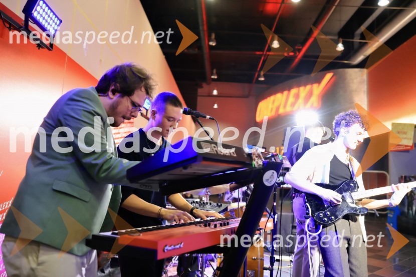  Žiga Žvižej, glasbena skupina LPS;  Svit ŠturbejTartinijev ključ, premiera mladinskega filma v Cineplexx Celje