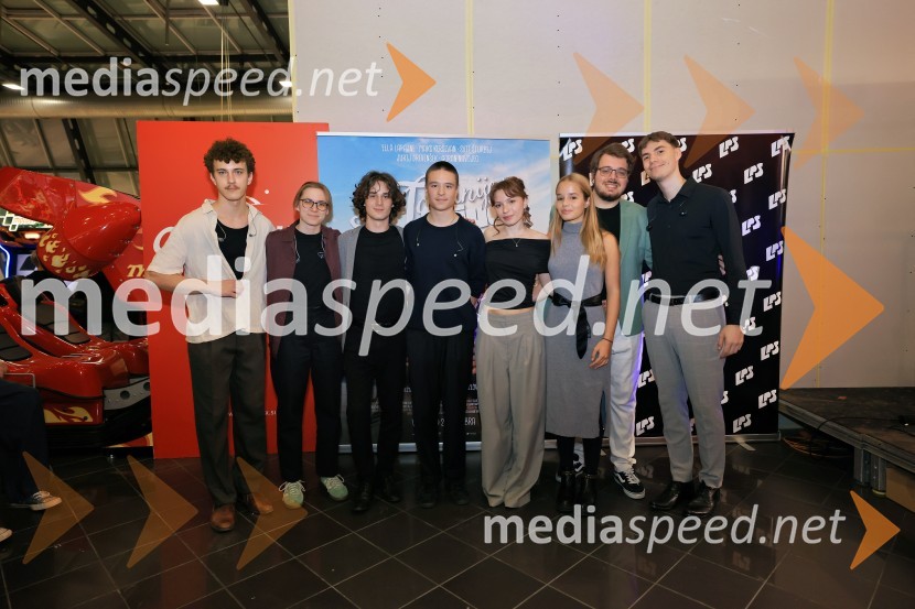  Martin Mutec, glasbena skupina LPS;  Zala Velenšek, glasbena skupina LPS;  Gašper Hlupič, glasbena skupina LPS;  Svit Šturbej;  Maks Kerševan, igralka;  Ella Lapajne, igralka;  Žiga Žvižej, glasbena skupina LPS;  Filip Vidušin, glasbena skupina LPSTartinijev ključ, premiera mladinskega filma v Cineplexx Celje