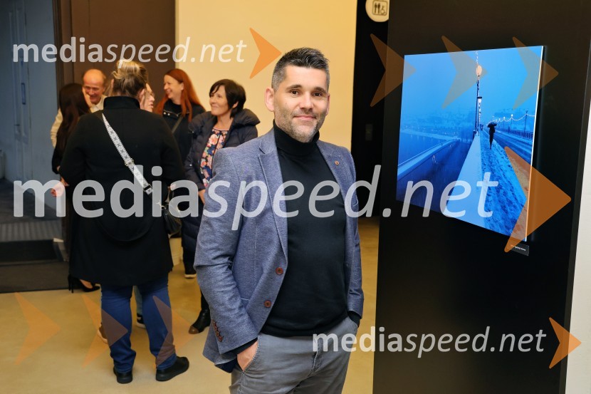 Dijana Božić: V razkošju mariborskih utrinkov, fotografska razstava