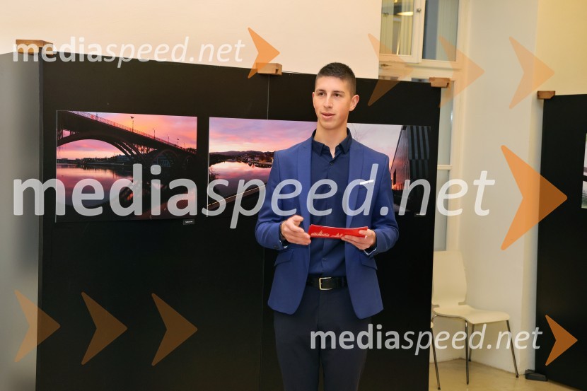  Gaj HermanDijana Božić: V razkošju mariborskih utrinkov, fotografska razstava