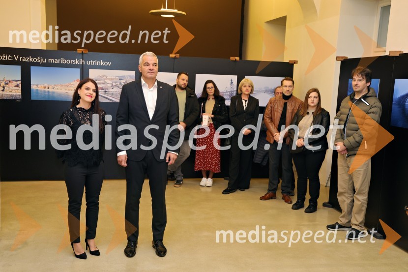  Dijana Božič, fotografinja;  Aleksander Saša Arsenovič, župan, Mestna občina MariborDijana Božić: V razkošju mariborskih utrinkov, fotografska razstava
