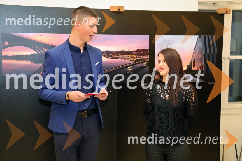  Gaj Herman;  Dijana Božič, fotografinjaDijana Božić: V razkošju mariborskih utrinkov, fotografska razstava