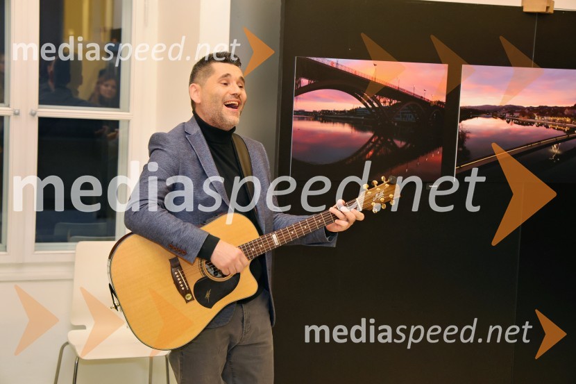 Dijana Božić: V razkošju mariborskih utrinkov, fotografska razstava