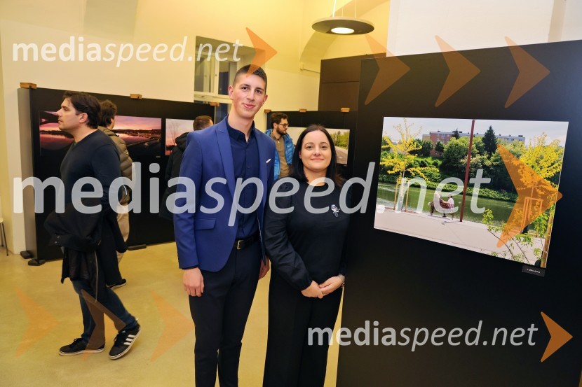  Gaj Herman;  ... Dijana Božić: V razkošju mariborskih utrinkov, fotografska razstava